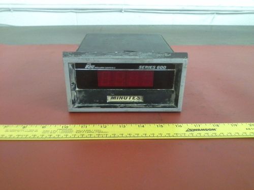 RED LION 63040 4 DIGIT DISPLAY MINUTE COUNTER 115 VAC 50/60 HZ USED