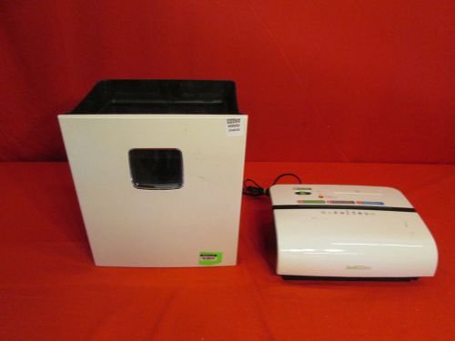 Limited Edition 12-SHEET Microcut Paper Shredder White GMW121P Incomplete EE1443