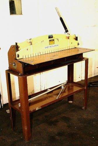 DIACRO MODEL 36 36&#034; x 16 GA HAND OPERATED BENCH SHEAR w/ FACTORY STAND