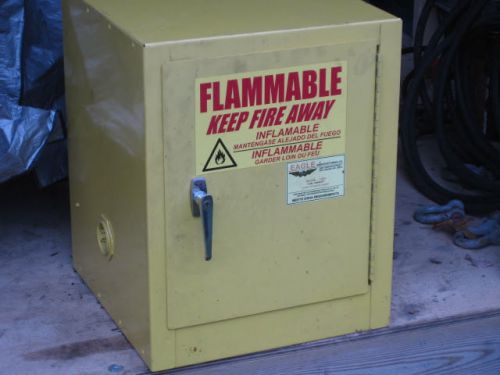 Eagle flammable safety cabinet