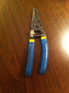 Klein tools #11055 wire stripper/cutter for 10-18awg/12-20 strand wire for sale