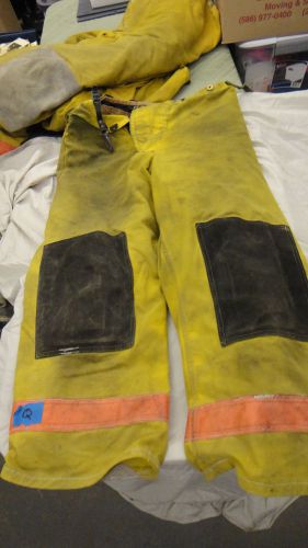 Q ) used Fireman&#039;s insulated lined fire pants winter/  Halloween costume