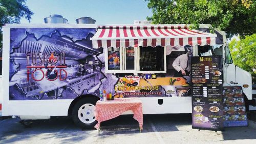 Food truck fully equipped ready to work ! for sale