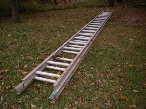 40&#039; FOOT ALUMINUM EXTENSION LADDER Used