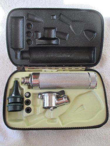 Welch-Allyn Otoscope / Opthalmoscope With Two Tips, Extra Bulb, &amp; Original Case