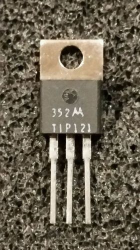 TIP121 - 5A, 80V, NPN, Si, POWER TRANSISTOR, TO-220AB, NEW