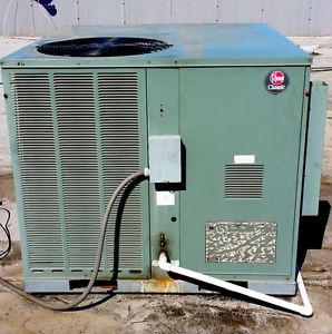 3.5 TON RHEEM ROOFTOP PACKAGE A/C ( GAS FIRED FURNACE )