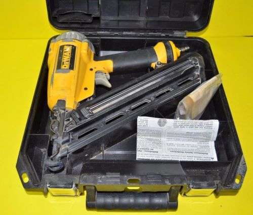 DEWALT D51276 1-Inch to 2-1/2-Inch 15-Gauge Angled Finish Nailer *Free Shipping*