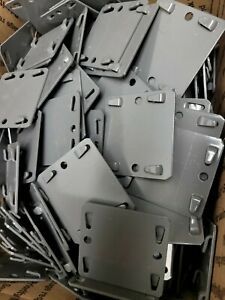 (200-Pack) Tennsco Shelving Z-Line Steel Tie Plate Hooks 2-3/4&#034; x 2-1/2&#034; P178056