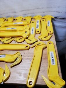 PHC ,SAFE CUTTERS, HOOK-STYLE ,DISPOSABLE FILM CUTTERS, DFC-364, LOT OF 30