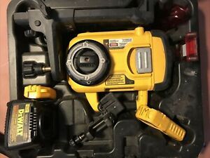 DEWALT DW079 ROTARY LASER W/ WALL MOUNT , REMOTE, AND RECIEVER