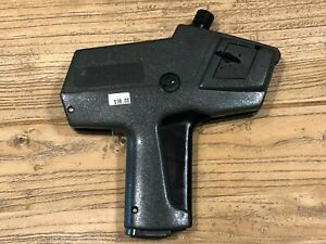 AVERY DENNISON Monarch 1110 Labeling Marking Price Gun in EXCELLENT CONDITION