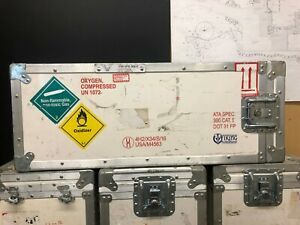 HAZMAT shipping container UN 1072 UN1072 Hazard Class 2.2 - Oxygen Compressed
