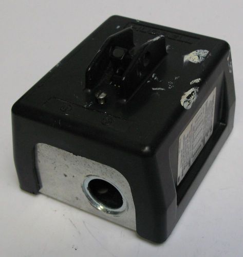 Hubbell CircuitLock Manual Motor Controller Switch w/ Enclosure 30A HBL7810D USG