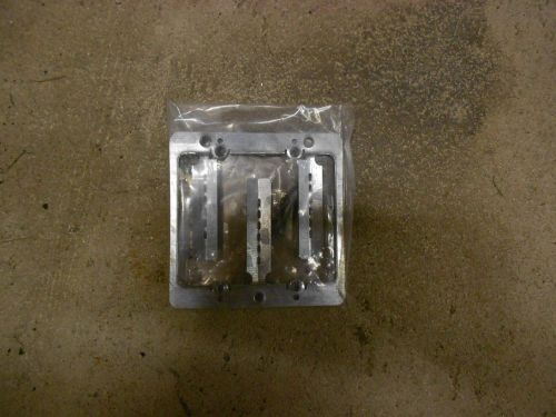 (20)   Low Voltage Cover Plate Mounting Bracket Lot of 20