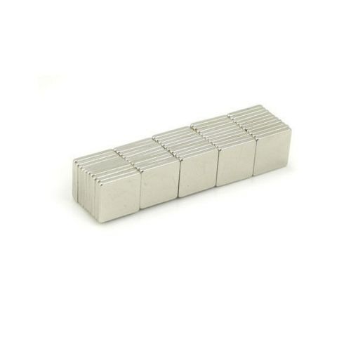 50pcs 3/8&#034; x 3/8&#034; x 1/32&#034; Blocks 10x10x1mm Neodymium Magnets Fridge Craft N35
