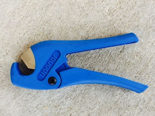 Uponor Wirsbo E6081128 Tube Cutter, (plastic) up to 1&#034; PEX