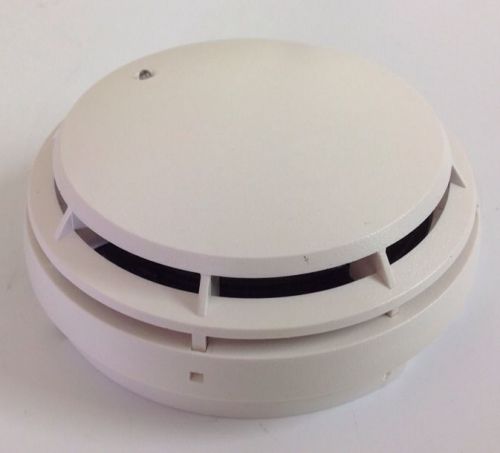 Simplex Grinnel 4098-9601 Photoelctric Smoke Detector No Base