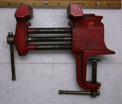 Sears Bench Vise 391.5247 3&#034; jaws opens up to 2 1/2&#034; Vintage Antique Original