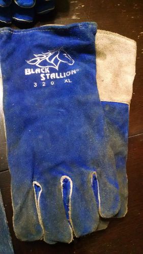 black stallion 320 x large gloves