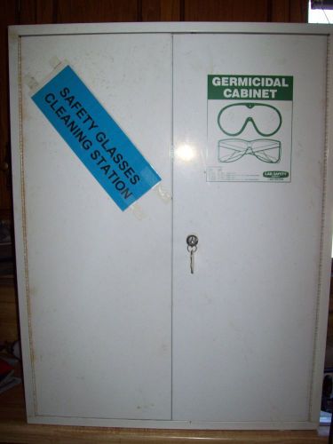 Sellstrom 2000 UV Germicidal Safety Goggle Cleaning Cabinet