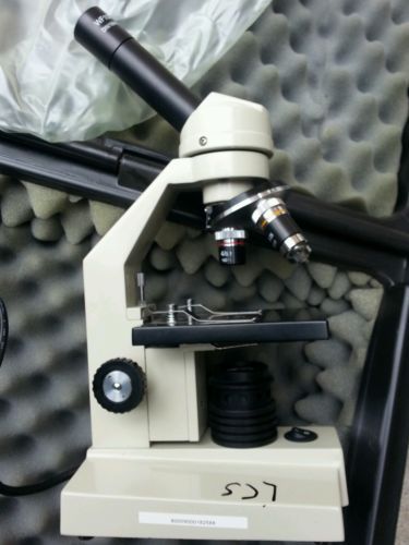 Nasco Microscope 4x 10x 40xr, light and case, great for homeschooling or science