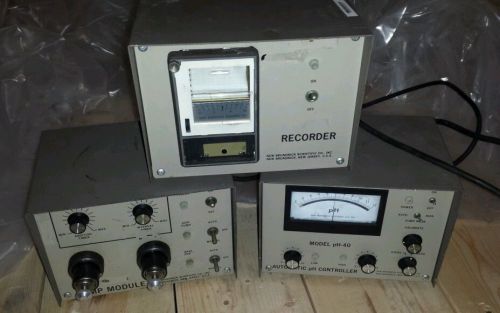 NEW BRUNSWICK SCIENTIFIC  PH CONTROLLER M 10 55 -100 Pump # 7501 &amp; recorder 7701