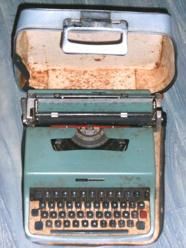 macchina da scrivere portatile olivetti lettera 32