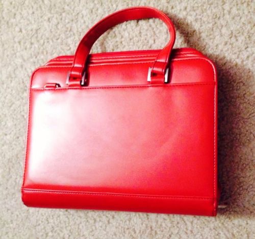 RED CLASSIC SIZE FRANKLIN COVEY PLANNER WITH HANDLES, BINDER, ZIPPER, ORGANIZER