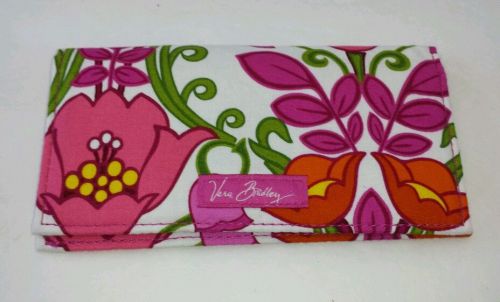 VERA BRADLEY CHECK BOOK HOLDER IN THE LILLI BELL PATTERN  - NEW WITHOUT TAGS