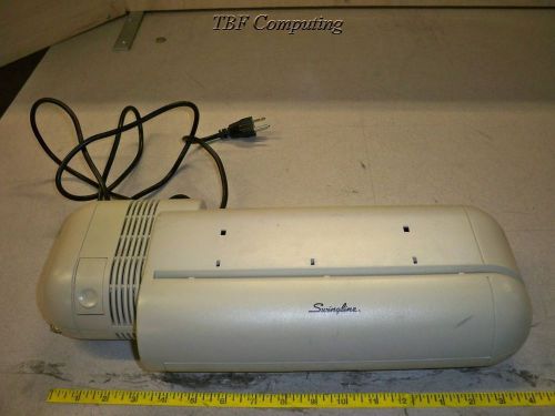 Swingline Model 525 Electric 3-Hole 20-Sheet Commercial Paper Punch