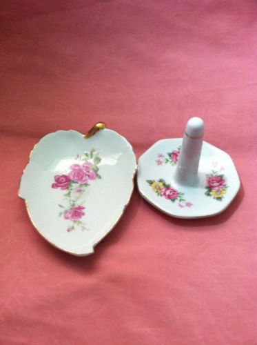 Vintage ~ Porcelain Vanity Trinket Tray/Soap Dish and Ring Holder ~ Rose Motif