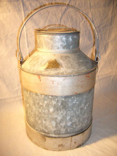 Vintage Lidded Steel Milk Can Stamped &#034;10&#034; 10 Quart/2.5Gallons./10Ltr 13&#034;Hx9&#034;W