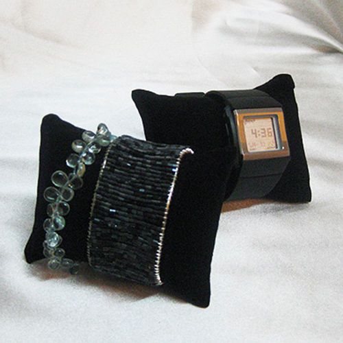 2pcs Velvet Mini Pillow Bracelet Necklace Jewelry Necklace Display Showcase Blac