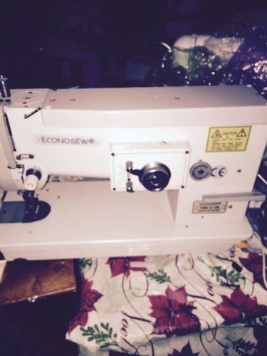 Econosew 12 MM Zig Zag Walking Foot Straight Stitch Sewing Machine With Reverse