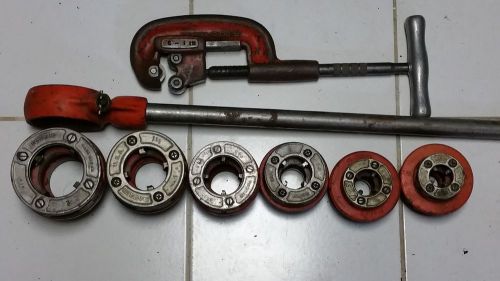RIDGID 12-R PIPE THREADER SET  FROM 1/2in TO 2in  W/#2 PIPE CUTTER.