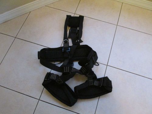 Yates voyager 380rm class 3 medium full body harness for sale