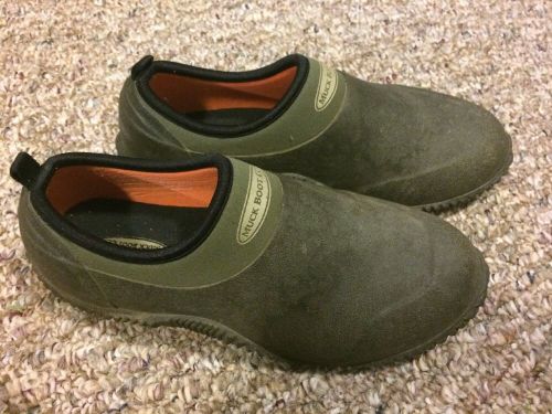 MUCK BOOTS Shoes Slip On Moss Green- Men&#039;s Size 5.5/6  Women&#039;s 7/7.5