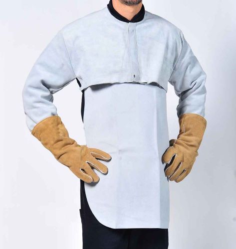Welding jacket with gloves