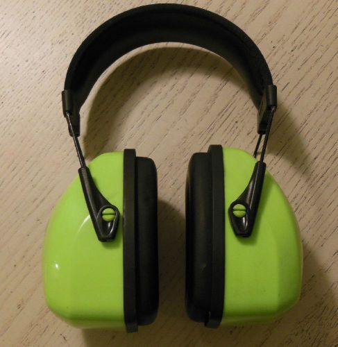 HOWARD LEIGHT BY HONEYWELL, L3 HI-VISIBILITY NOISE PROTECTIVE EARMUFFS