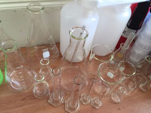 Brand new lab equipment package, flask, beaker, amber bottle, cylinder and more for sale