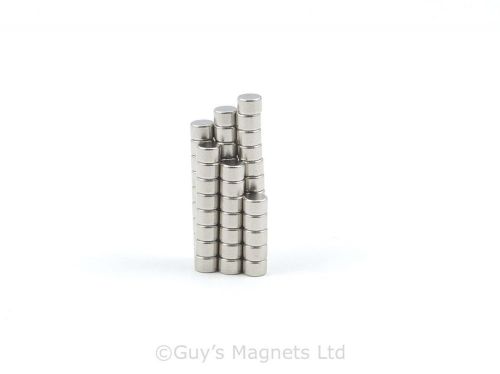 100pcs Neodymium Disc 3 X 2mm Rare Earth N35 Strong Magnets Craft Models