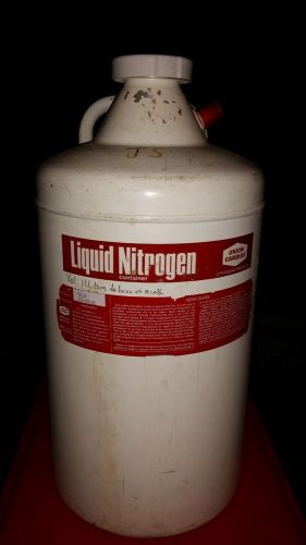 Union Carbide Liquid Nitrogen Dewar Model UC 10 9671 with Cap Bio Cryogenics Lab