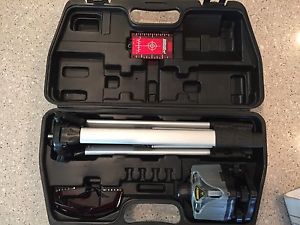Johnson Level 40-0918 Manual-Leveling Rotary Laser Level Kit with Carrying Case