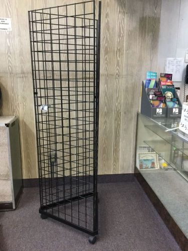 GRID PANEL DISPLAY STAND WITH