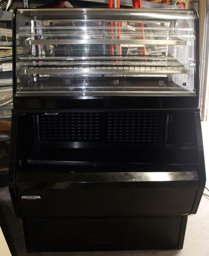 FEDERAL Model RSS4SC-2B Dry over Refrigerated Self-Service Display Case