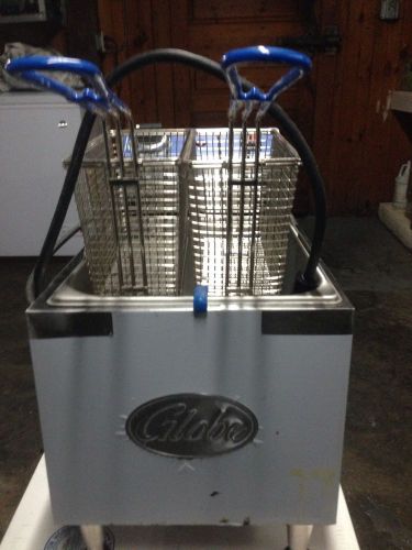 Globe pf16e deep fryer for sale