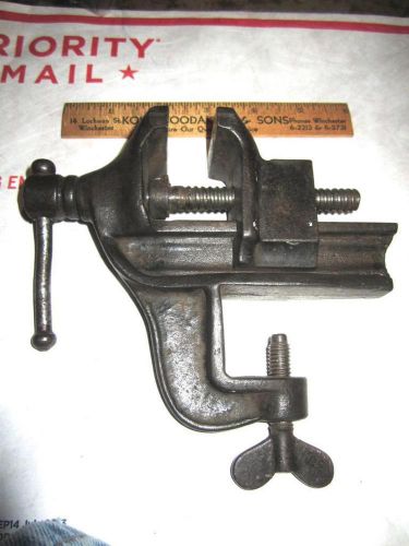 ANTIQUE UNKNOWN MAKER CAST IRON SMALL VISE UN-MARKED GOOD CONDITION