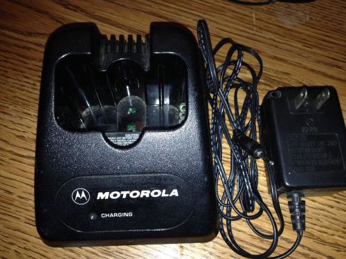 Motorola model HTN9014C 120V. Standard Charger, 10Hr.