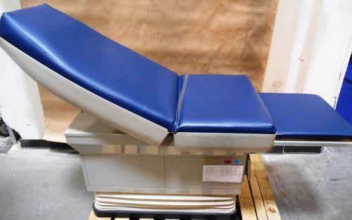 Midmark 405 electric Exam Table